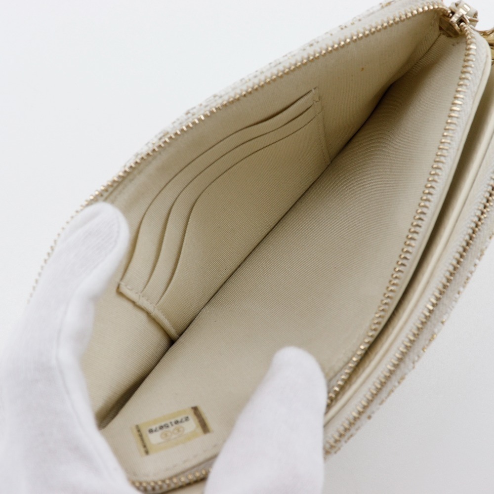CHANEL White Deauville Shoulder Bag - Picture 6 of 16